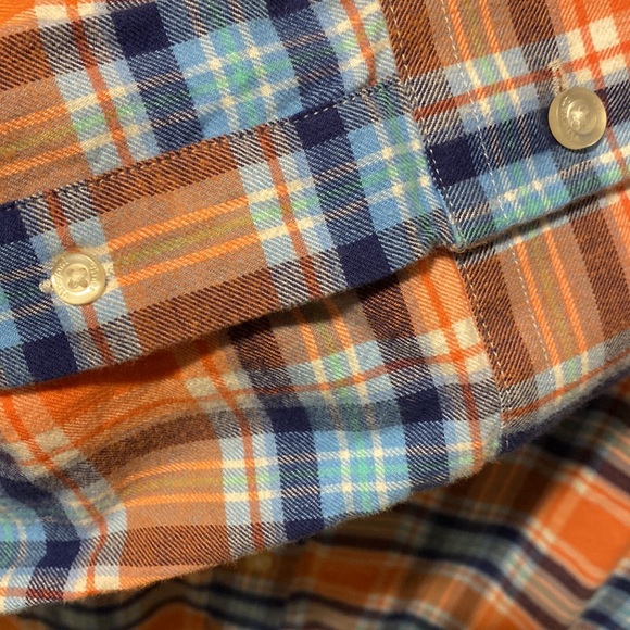 Vineyard Vines button down shirt - Picture 7 of 9